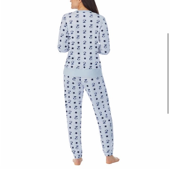Snoopy pajamas! (4/$20) - Picture 3 of 3